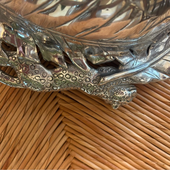 Arthur Court Retired 2000 Leopard Bowl - Picture 10 of 11